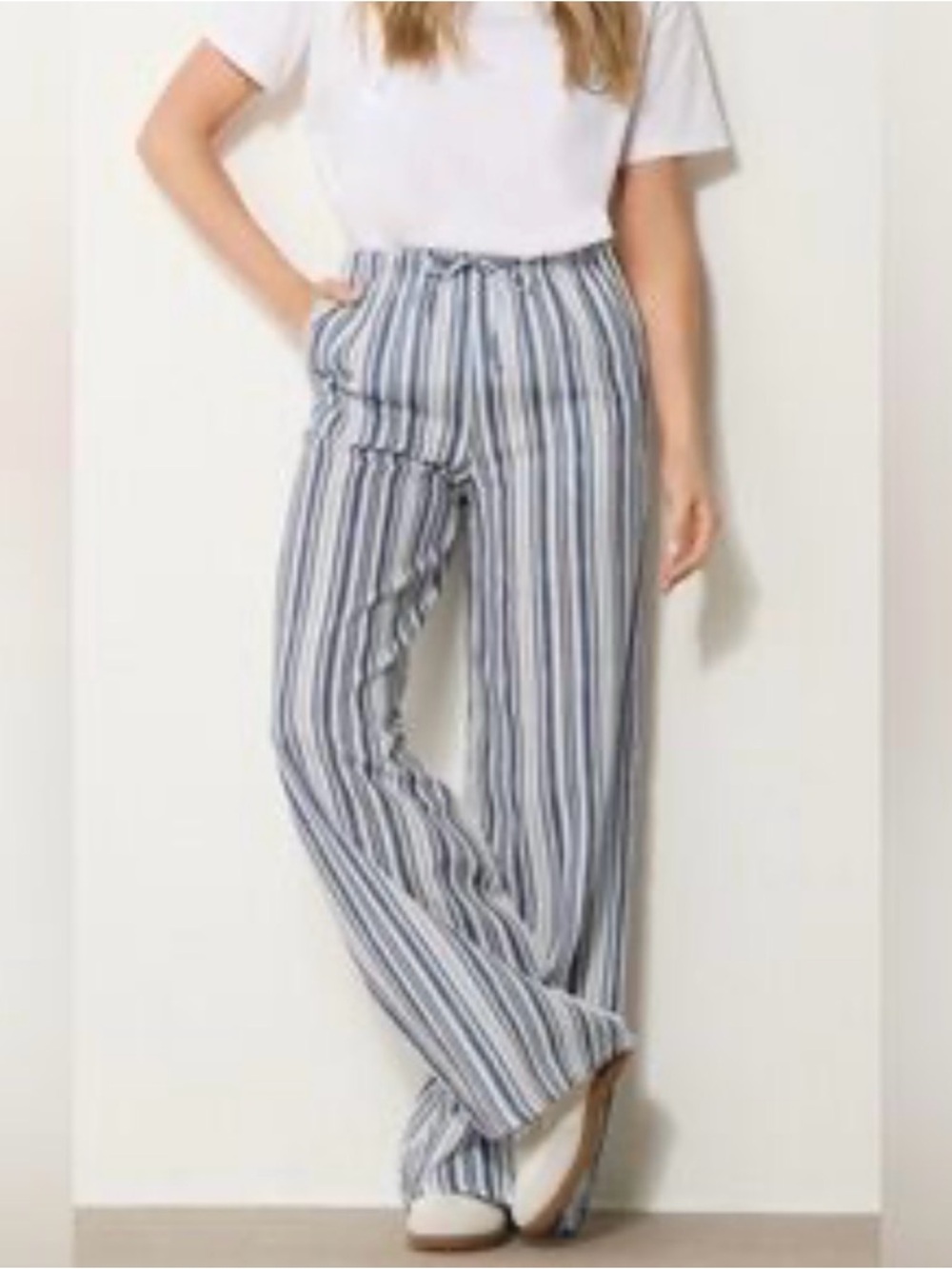 NWT Just Living Blue and White Vertical-Stripe Wide-Leg Linen Blend Pants - Med